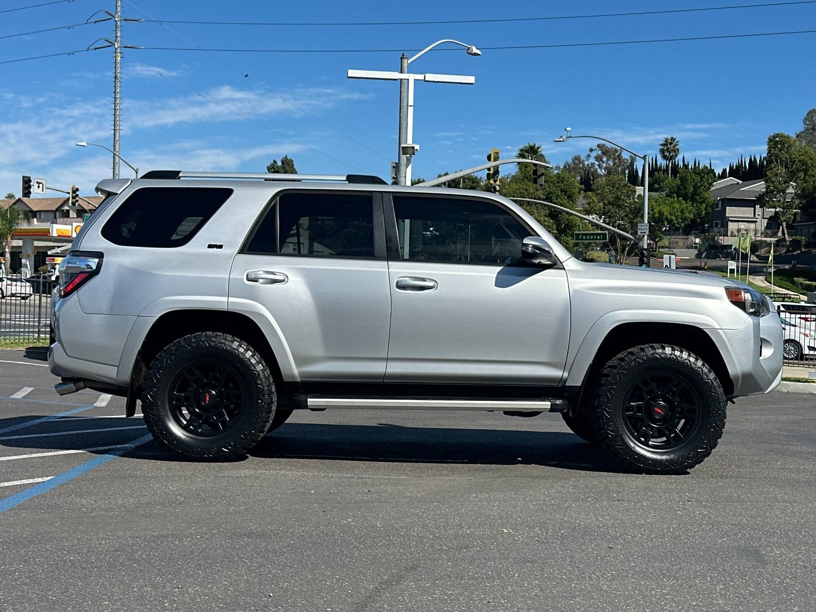 Used 2022 Toyota 4Runner SR5 Premium w/ Moonroof Package RWD image 6