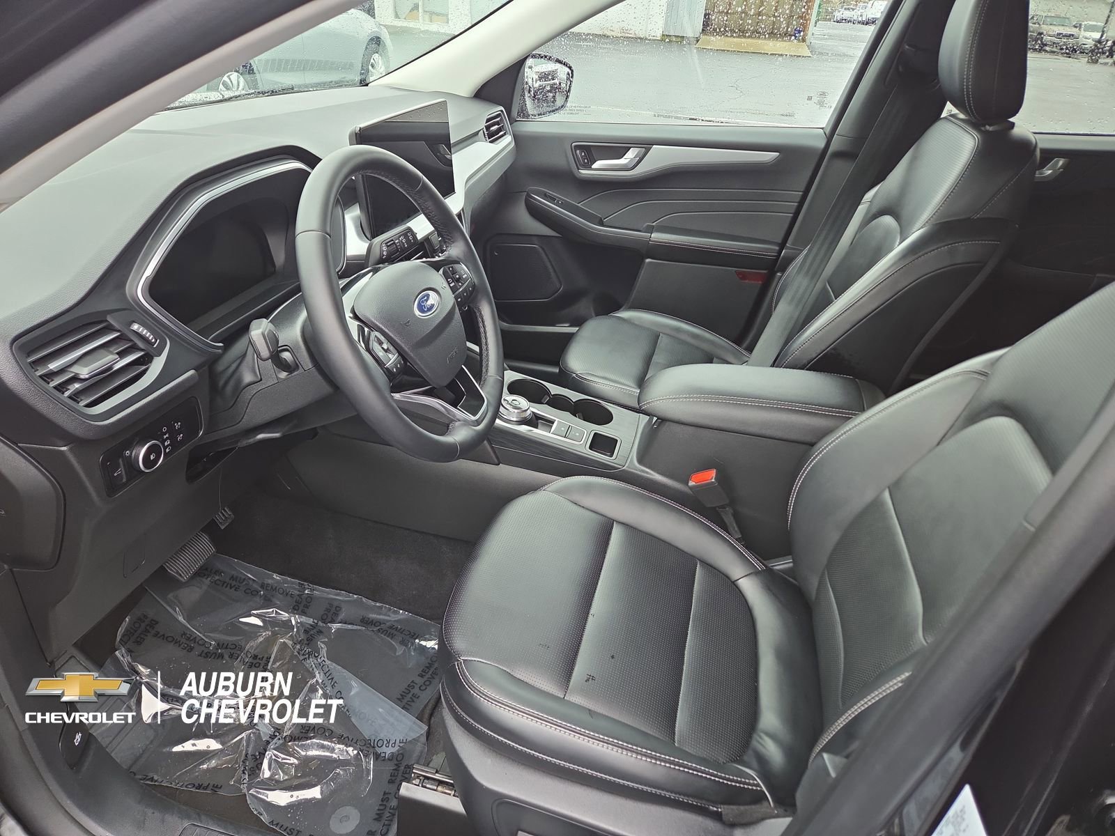 Used 2025 Ford Escape Platinum image 13