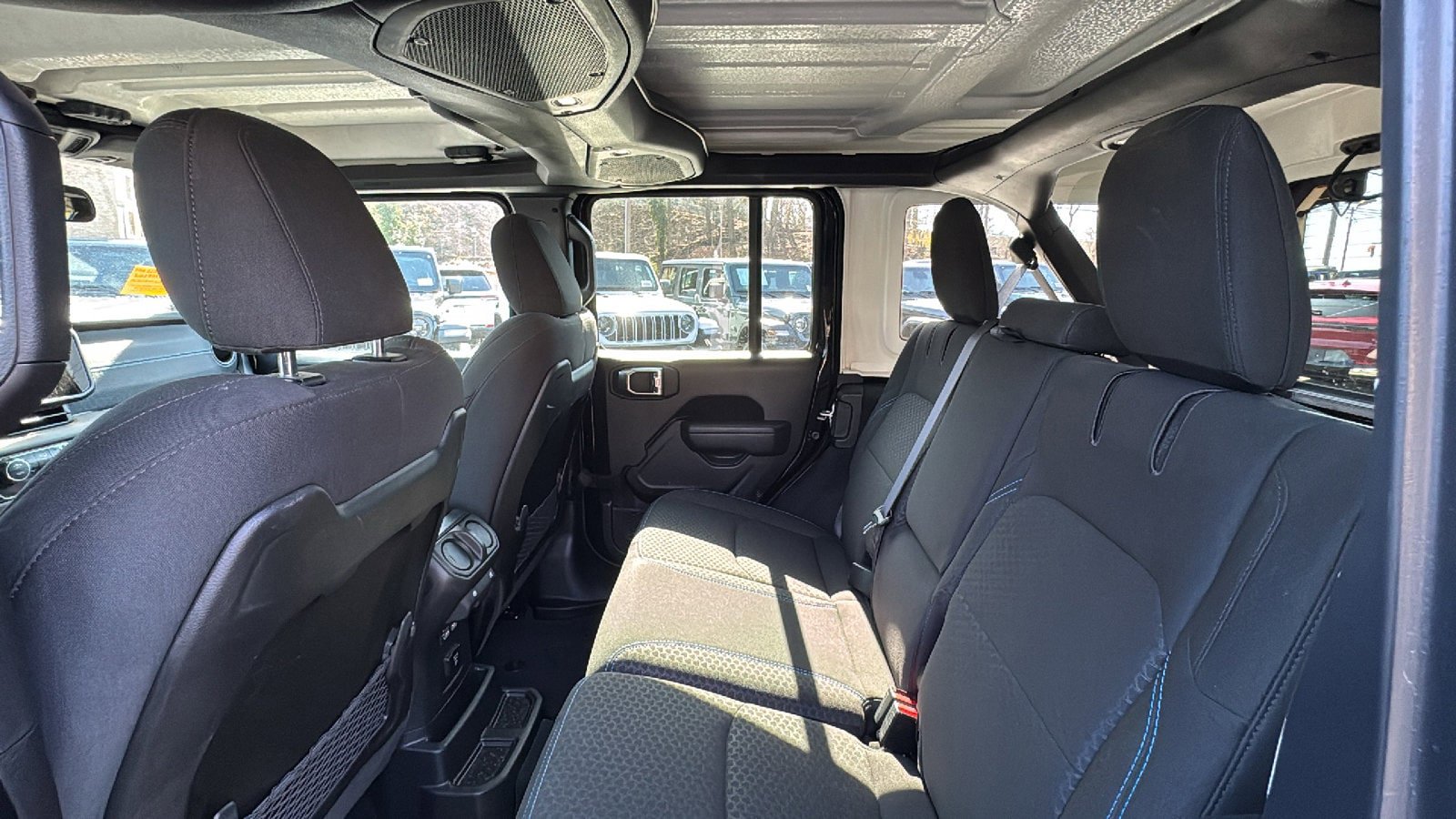Used 2025 Jeep Wrangler Unlimited Rubicon 4xe w/ Convenience Group image 30