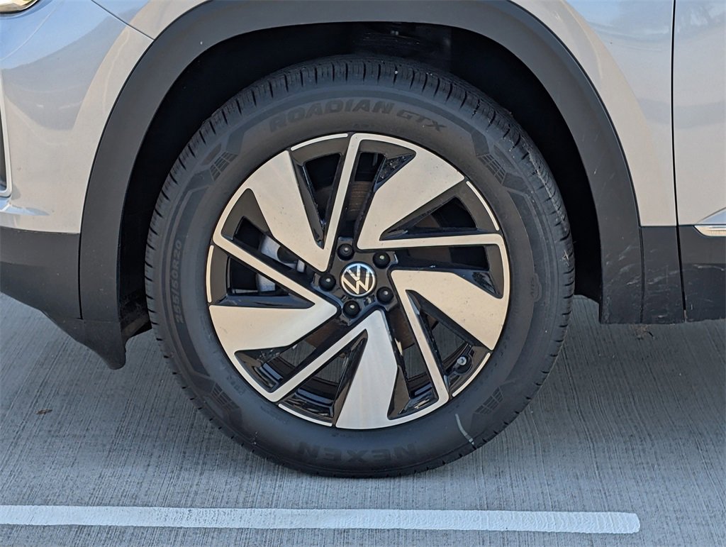 New 2025 Volkswagen Atlas SEL image 9
