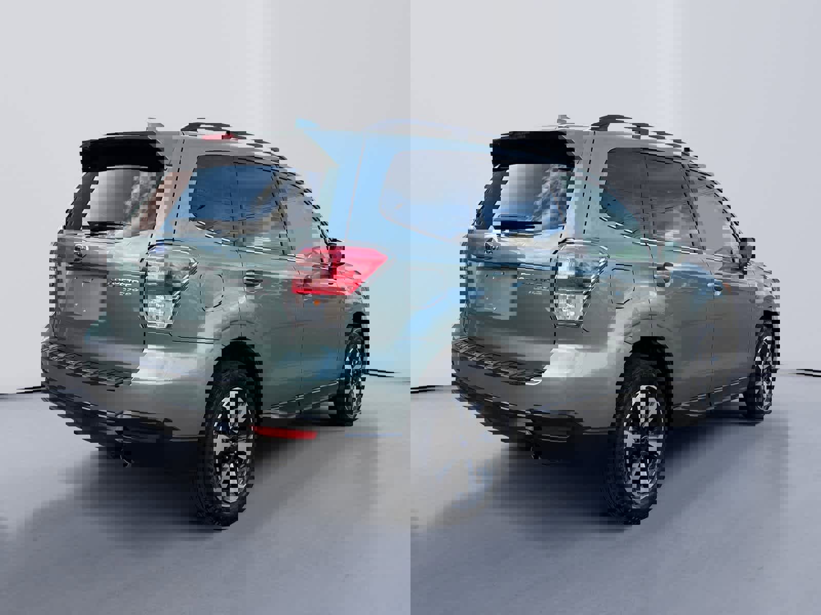 Used 2017 Subaru Forester 2.5i Limited w/ Popular Package #1 image 3