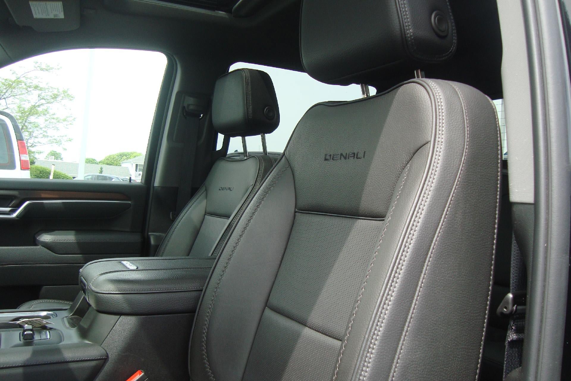 Certified 2025 GMC Sierra 2500 Denali w/ Denali Reserve Package AWD/4WD image 15