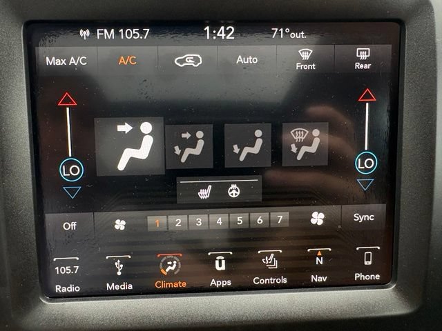 Used 2019 Jeep Cherokee Trailhawk w/ Comfort/Convenience Group AWD/4WD image 29