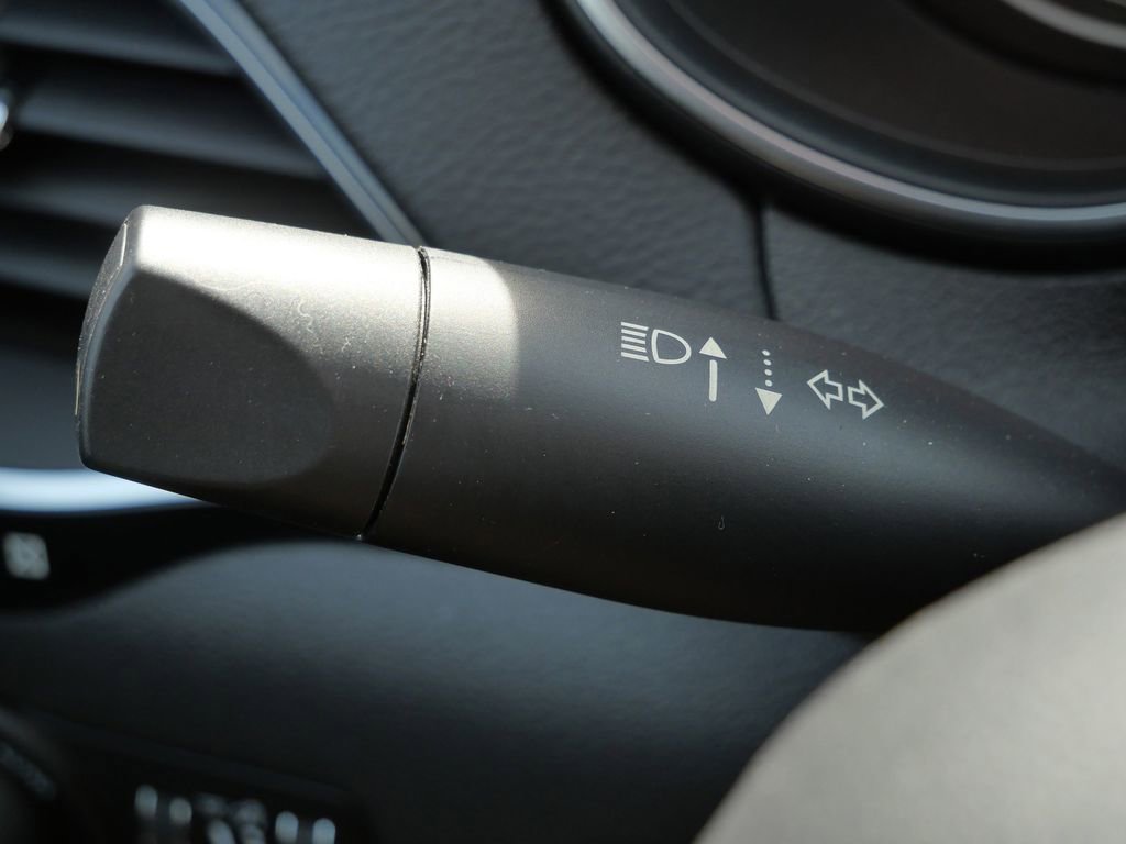 Used 2019 Jeep Cherokee Latitude Plus image 50