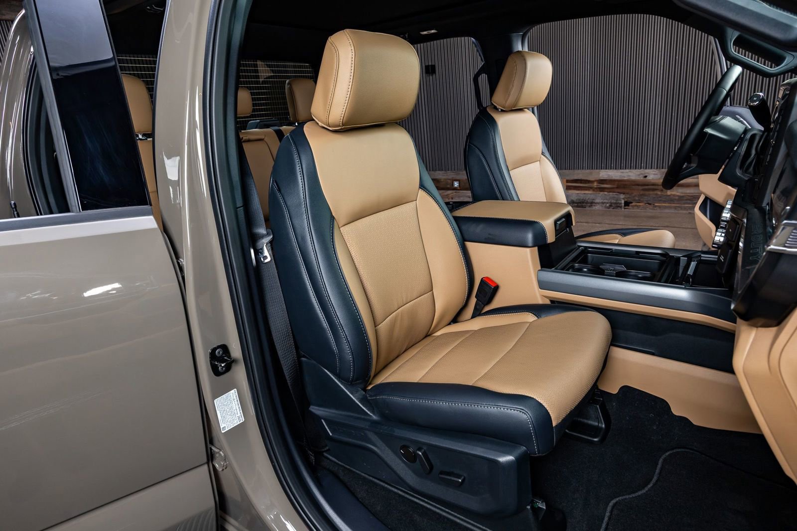 Used 2026 Ford F450 Lariat AWD/4WD image 29