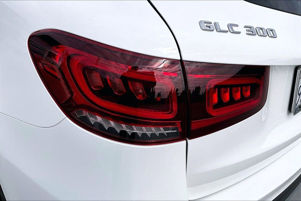 Used 2022 Mercedes-Benz GLC 300 4MATIC image 21