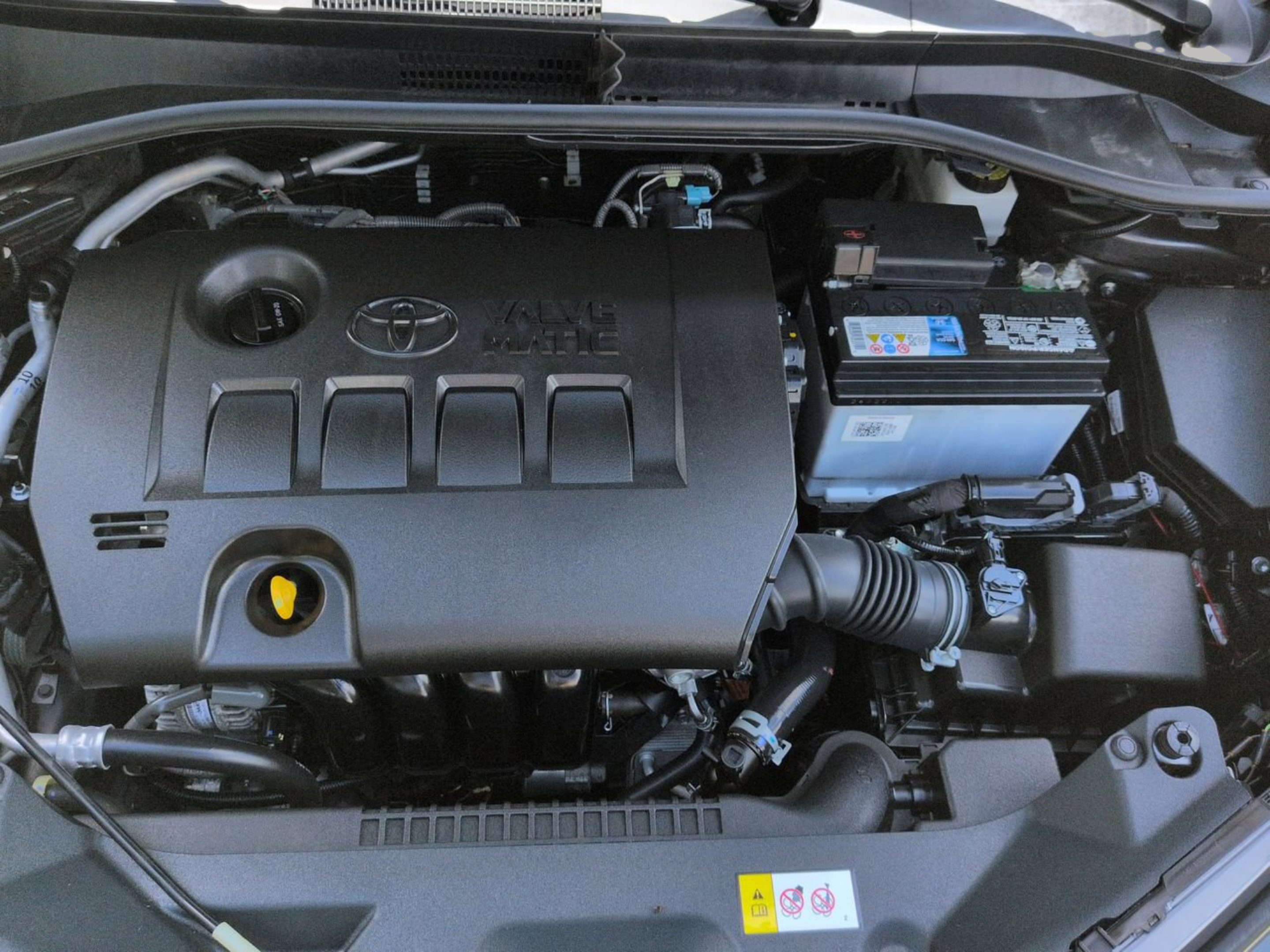 Used 2019 Toyota C-HR XLE FWD image 14
