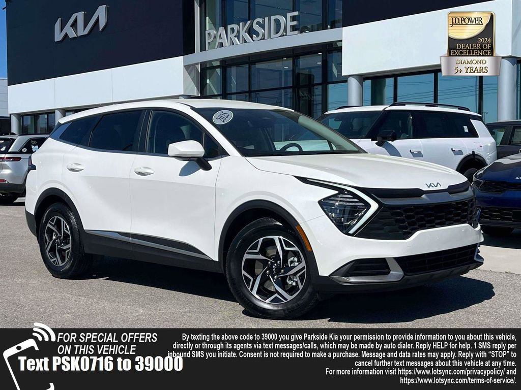 Used 2025 Kia Sportage LX image 1