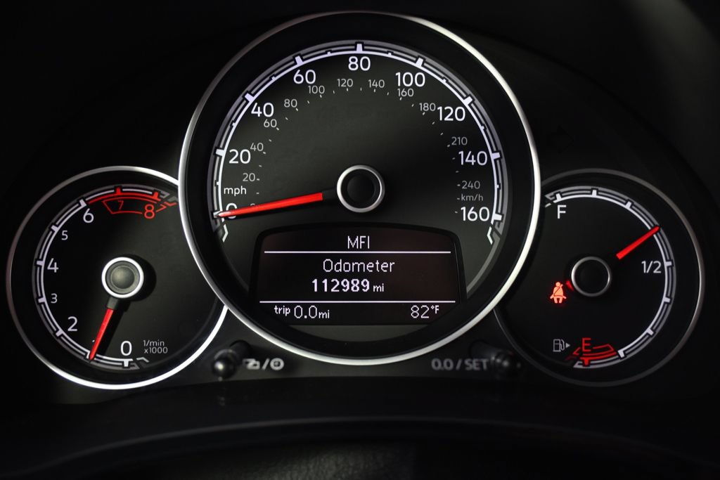 Used 2018 Volkswagen Beetle 2.0T S FWD image 23