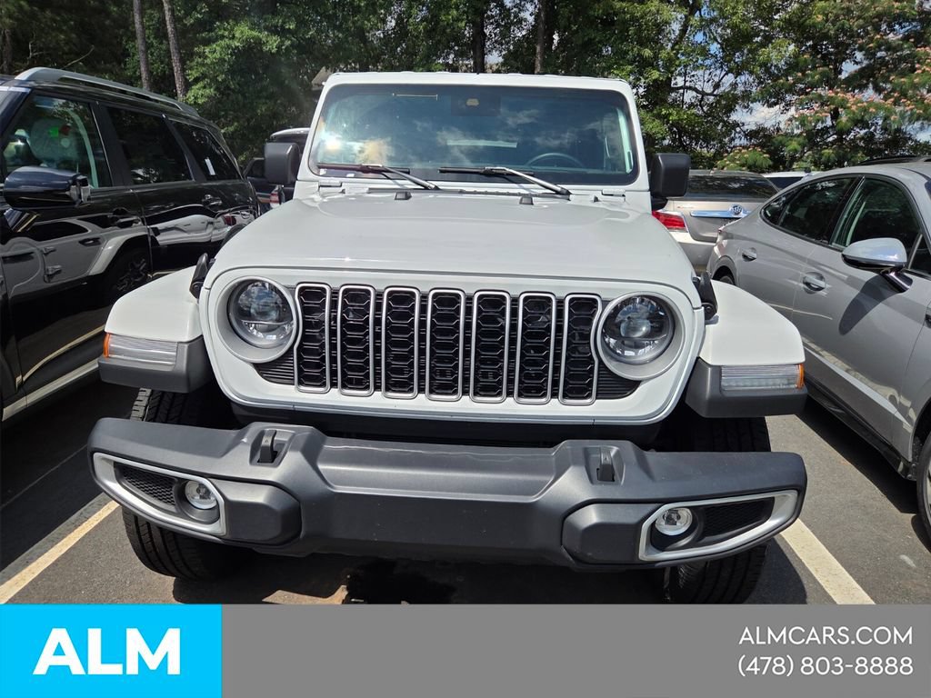 Used 2025 Jeep Wrangler Unlimited Sahara AWD/4WD image 17