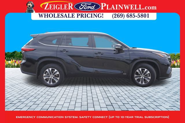 Used 2023 Toyota Highlander XLE image 6