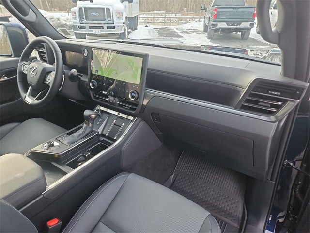 Used 2025 Lexus GX 550 image 30