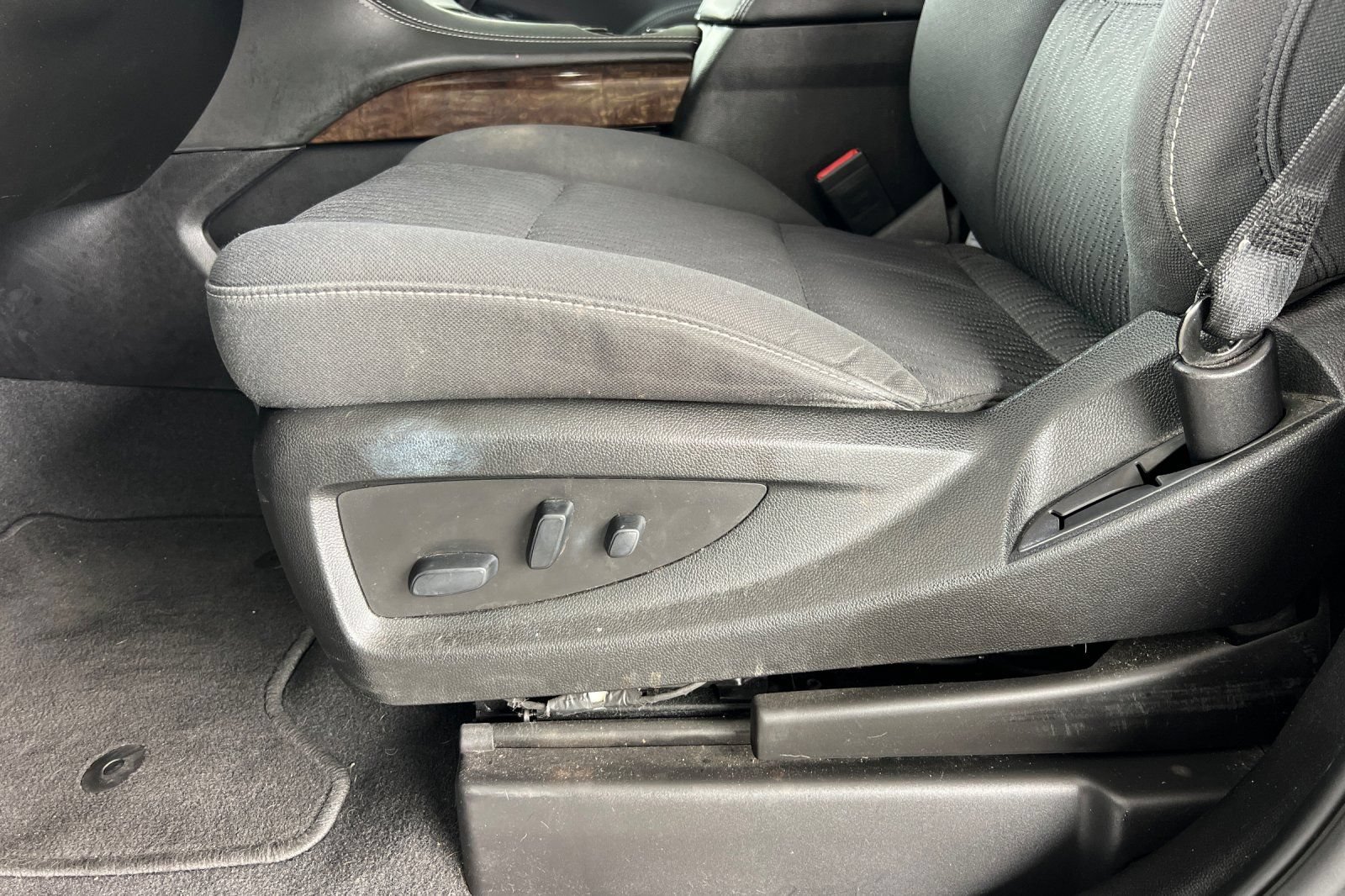 Used 2019 Chevrolet Tahoe LS w/ Enhanced Driver Alert Package AWD/4WD image 19