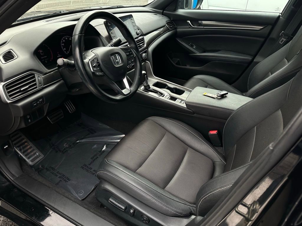 Used 2019 Honda Accord Sport image 9