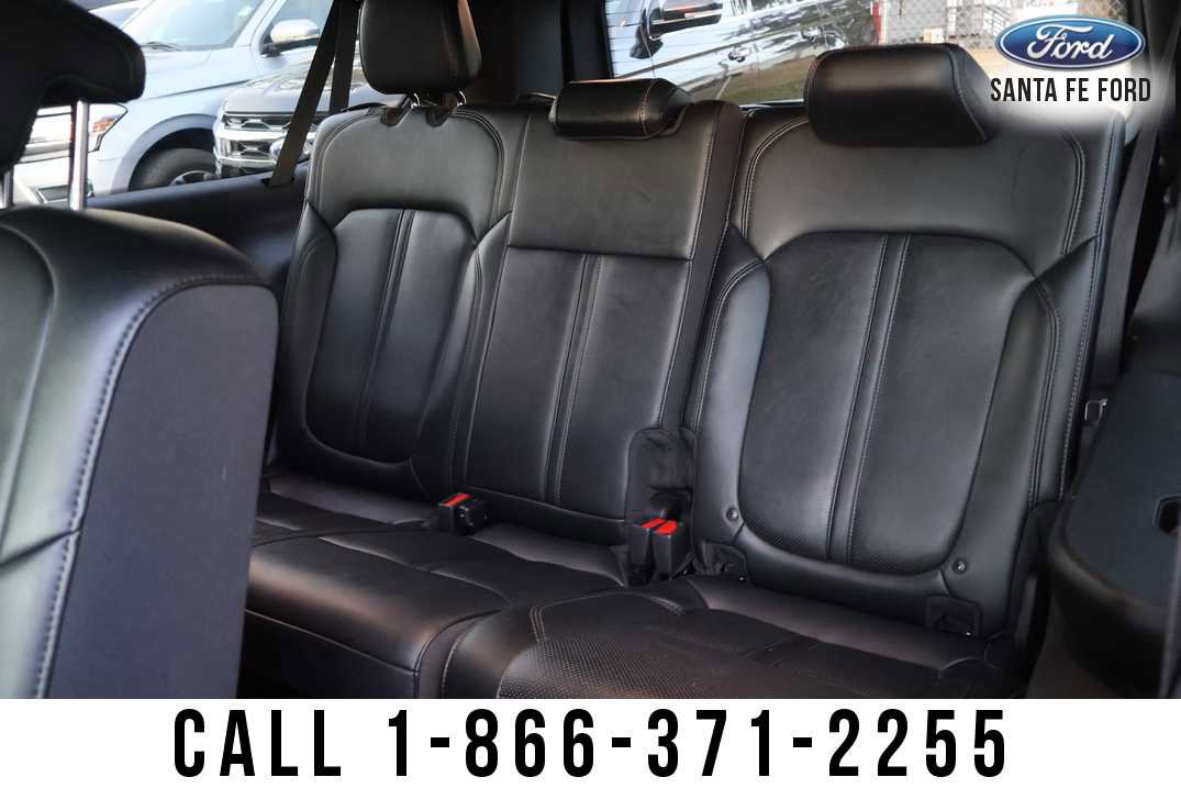 Used 2024 Jeep Wagoneer L Series II w/ Flexible Seating Group AWD/4WD image 17