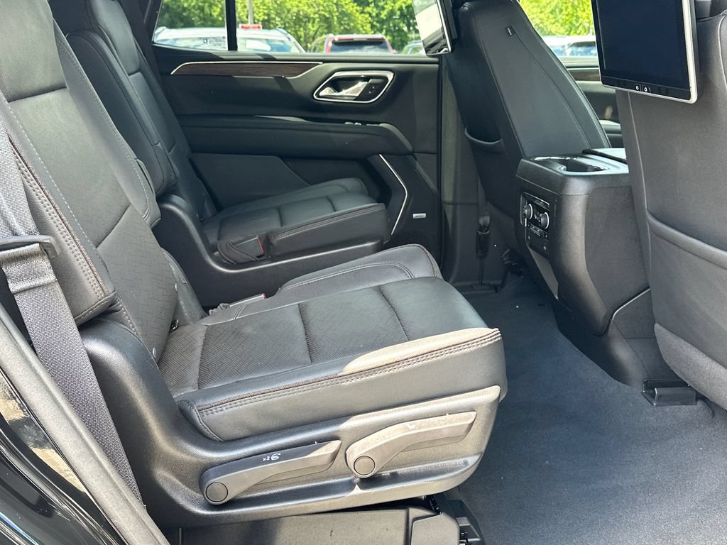 Used 2023 Chevrolet Tahoe High Country AWD/4WD image 15