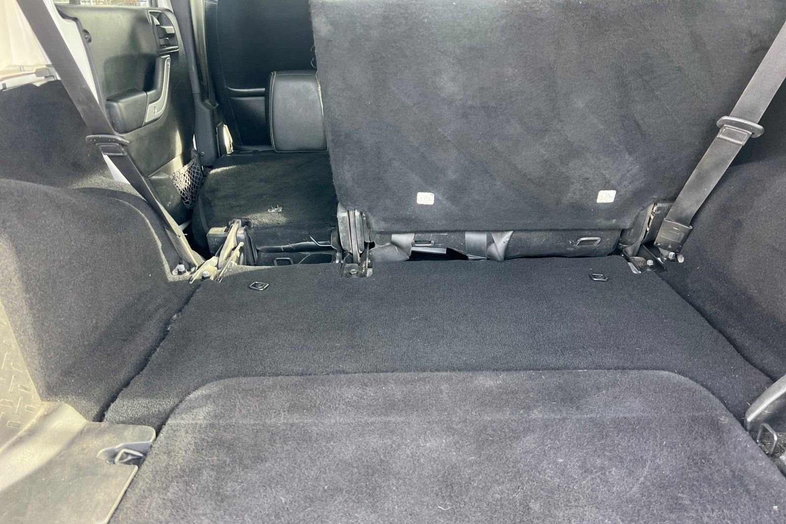 Used 2013 Jeep Wrangler Unlimited Sahara w/ Connectivity Group image 12