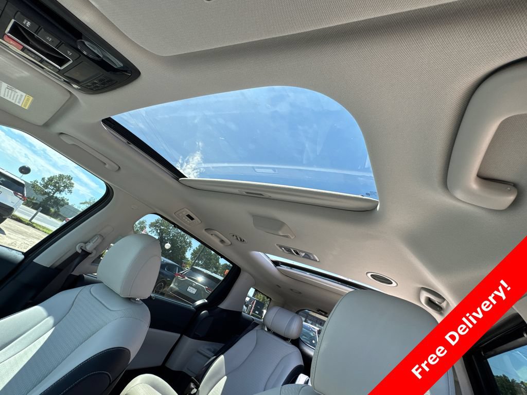 New 2025 Kia Carnival SX Prestige FWD image 29