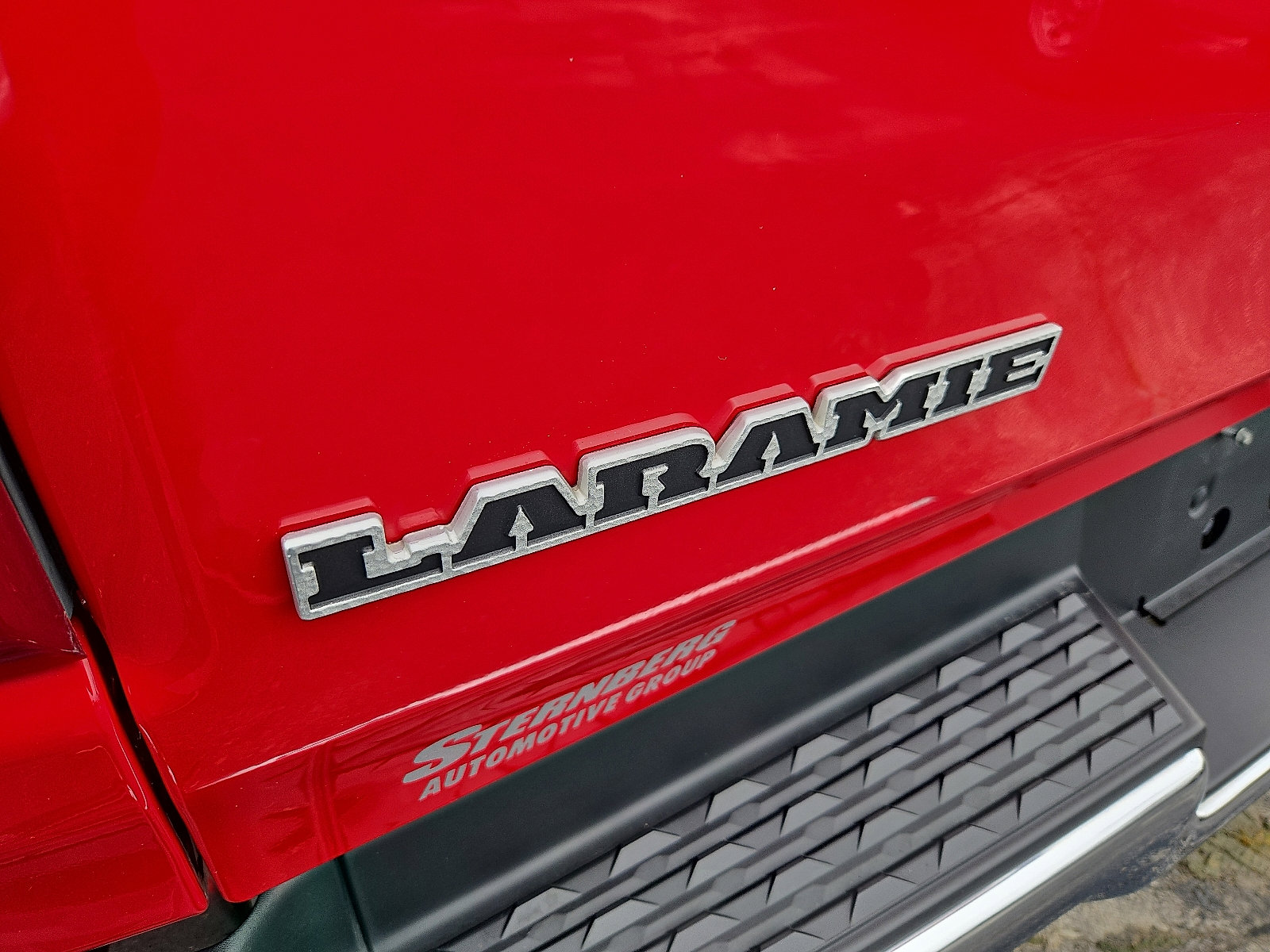 Used 2019 RAM 1500 Laramie image 4