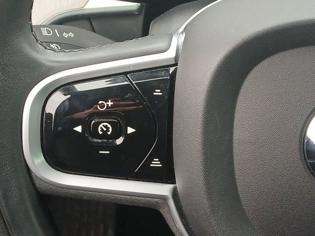 Used 2022 Volvo XC60 B5 Inscription w/ Climate Package image 9