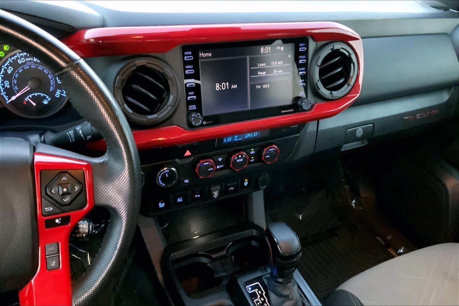 Used 2022 Toyota Tacoma TRD Off-Road w/ Technology Package AWD/4WD image 7