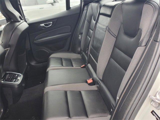 Used 2021 Volvo S60 T5 R-Design image 34