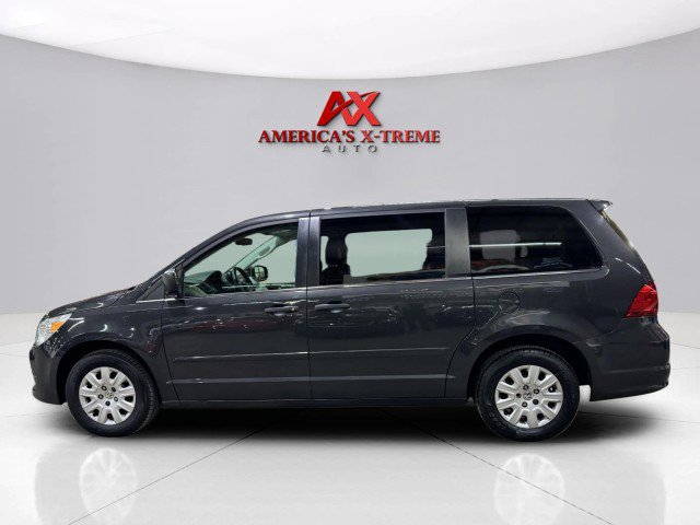 Used 2012 Volkswagen Routan S image 3