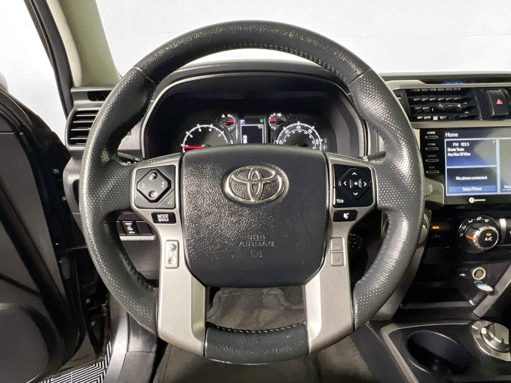 Used 2021 Toyota 4Runner SR5 AWD/4WD image 17