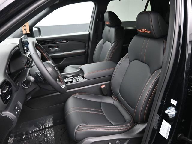 Certified 2025 Honda Pilot TrailSport image 19