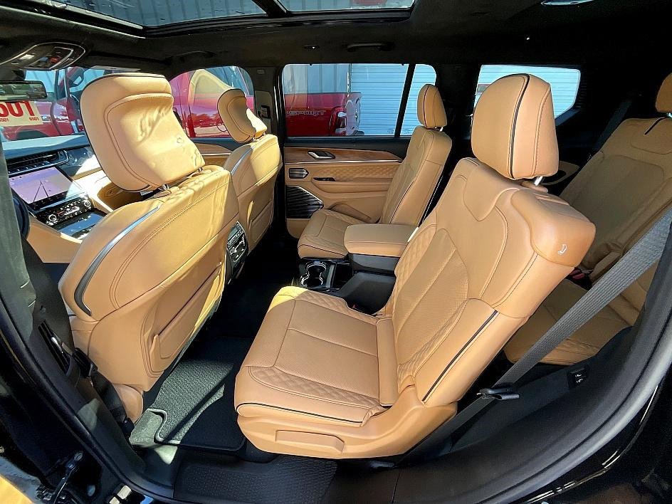 New 2025 Jeep Grand Cherokee L Summit image 33