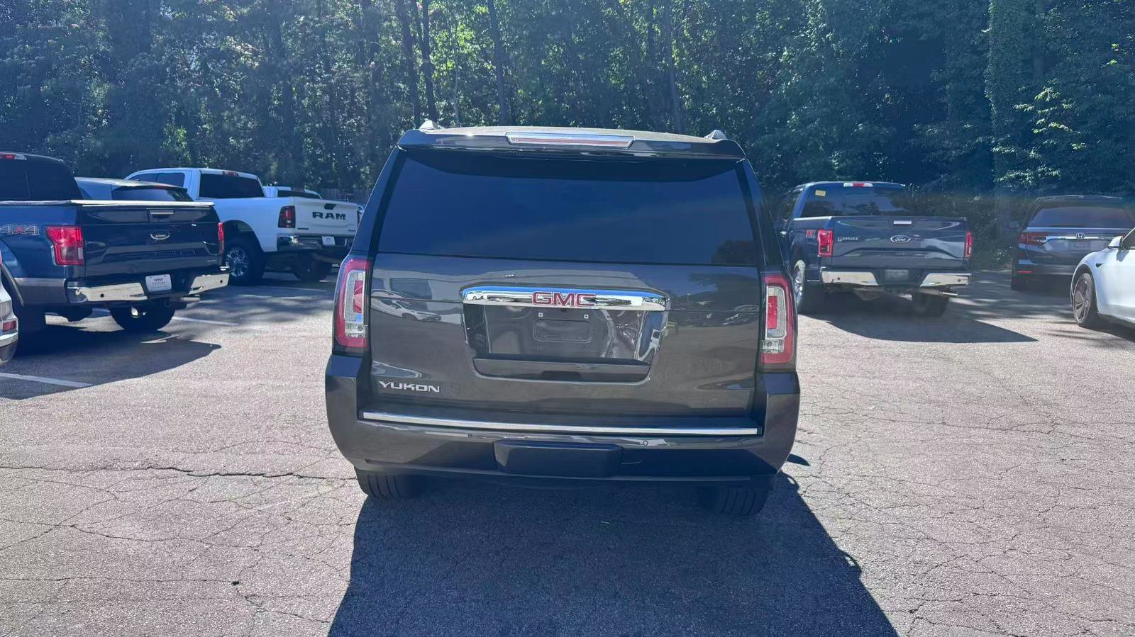 Used 2018 GMC Yukon Denali w/ Denali Ultimate Package AWD/4WD image 6