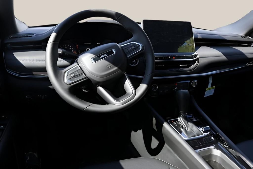 New 2026 Jeep Compass Latitude AWD/4WD image 12