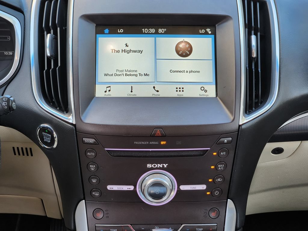 Used 2018 Ford Edge Titanium FWD image 18