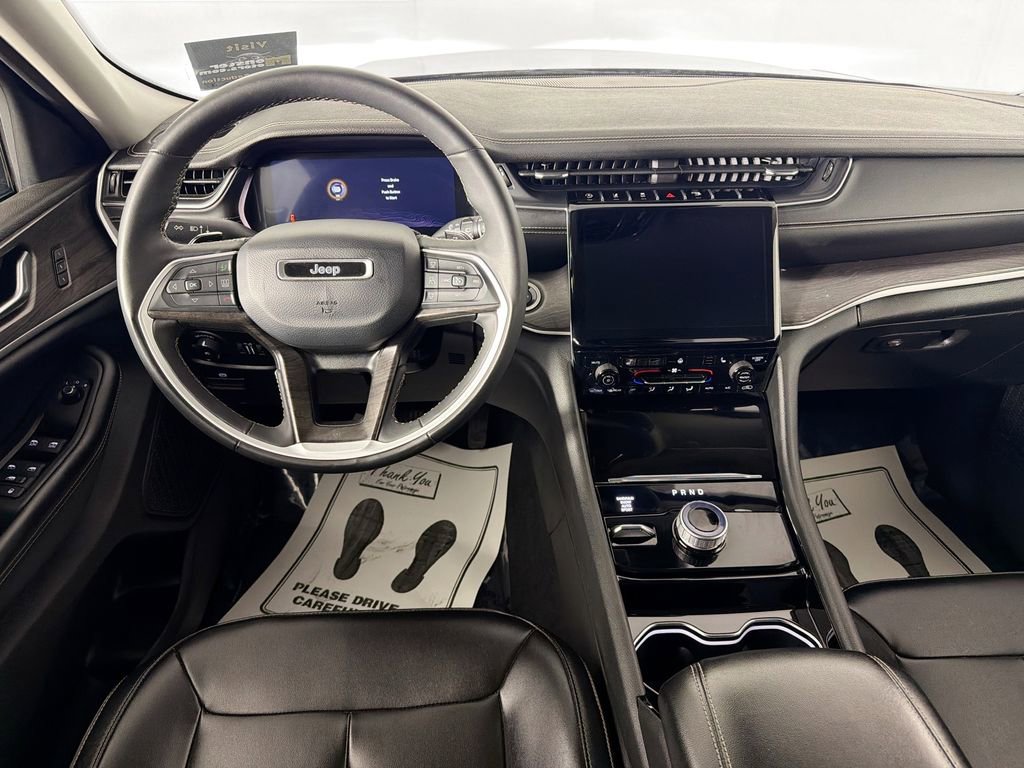 Used 2023 Jeep Grand Cherokee Limited image 20