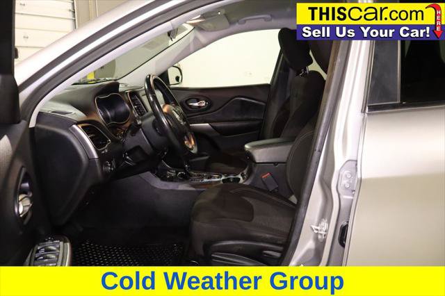 Used 2019 Jeep Cherokee Latitude w/ Cold Weather Group AWD/4WD image 11