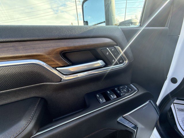 Certified 2024 Chevrolet Silverado 3500 High Country w/ Technology Package image 15