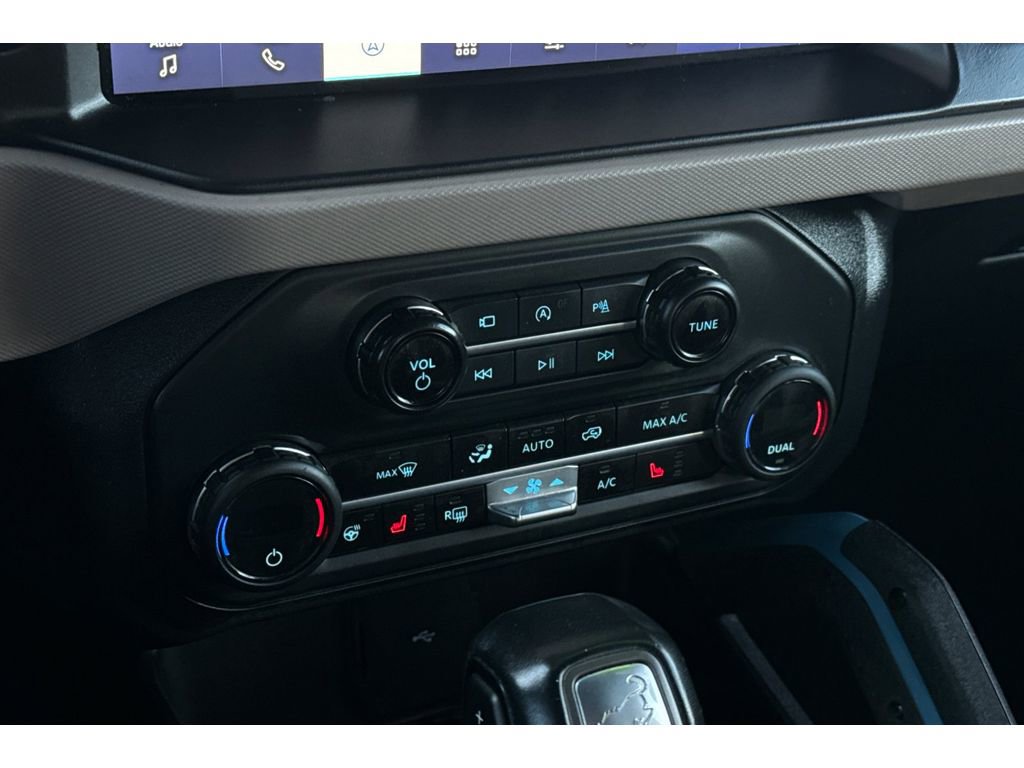 Used 2023 Ford Bronco Wildtrak image 23