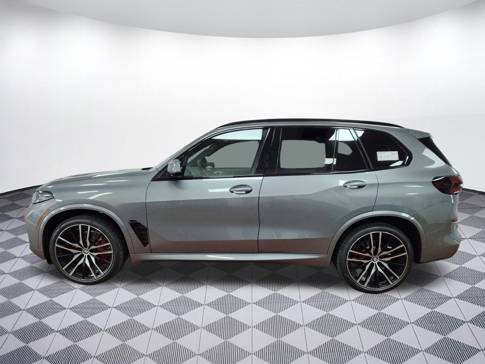Used 2026 BMW X5 xDrive40i w/ M Sport Package AWD/4WD image 2