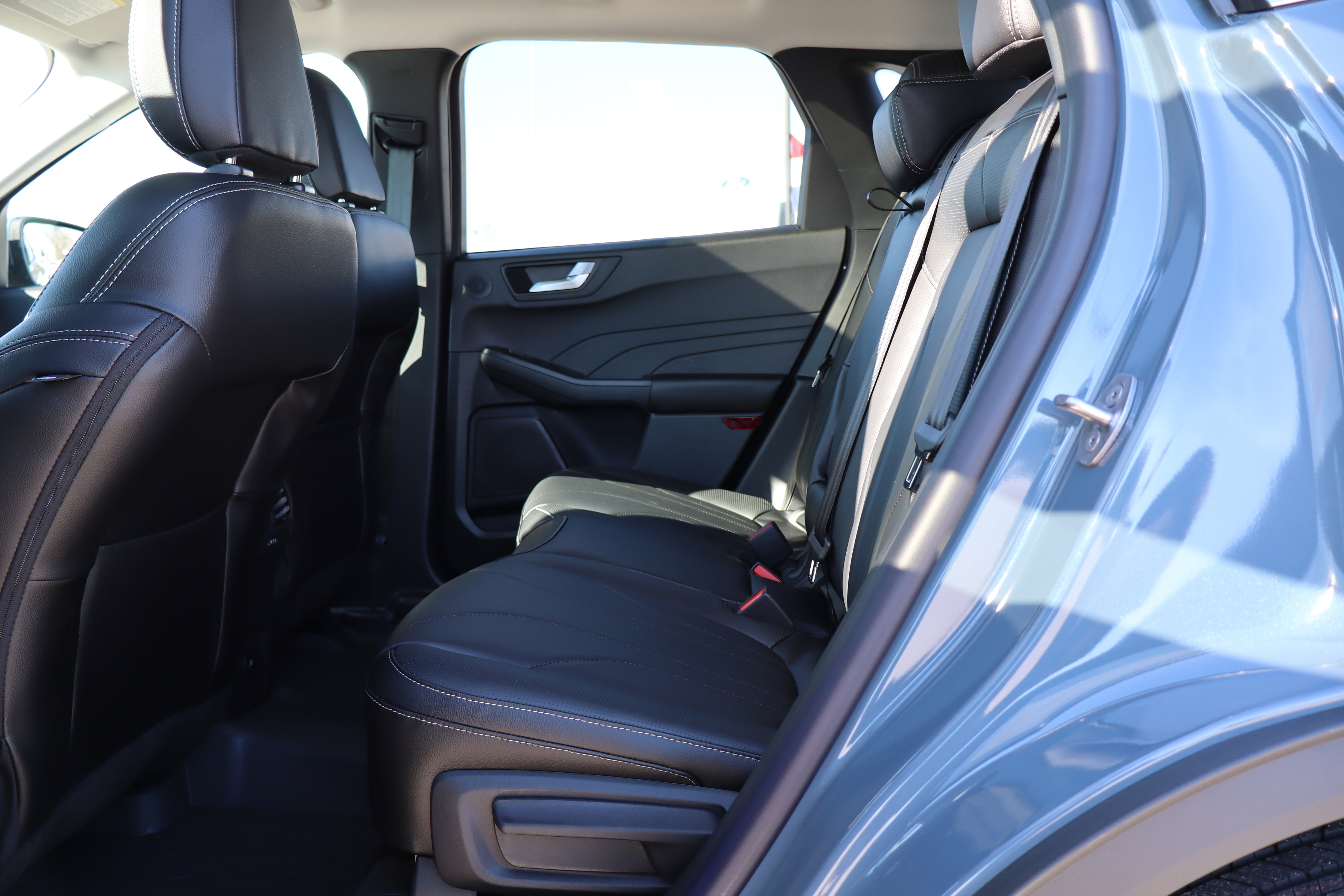 New 2025 Ford Escape SE w/ PHEV Premium Package image 10