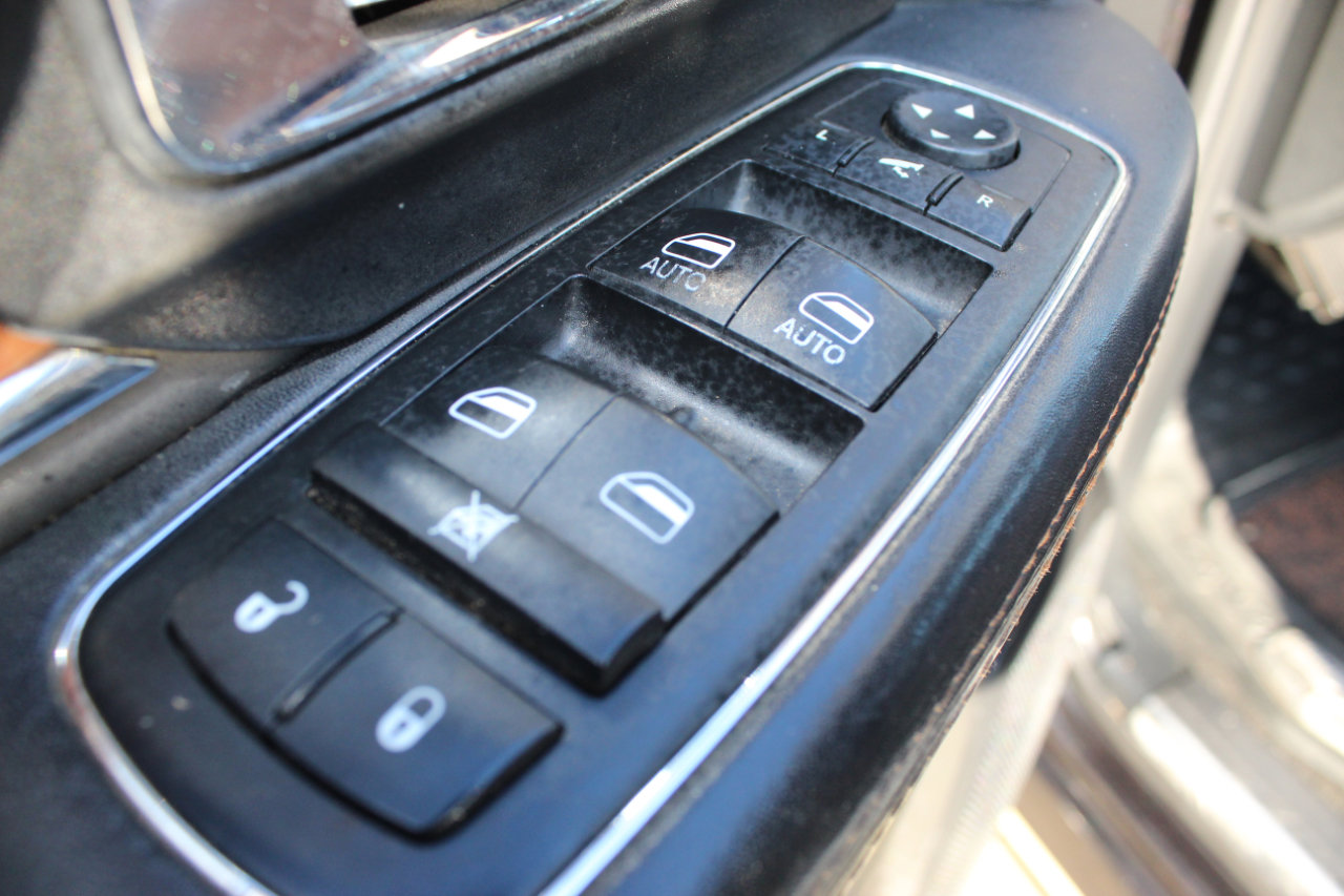 Used 2015 RAM 1500 Laramie Longhorn w/ Convenience Group image 24