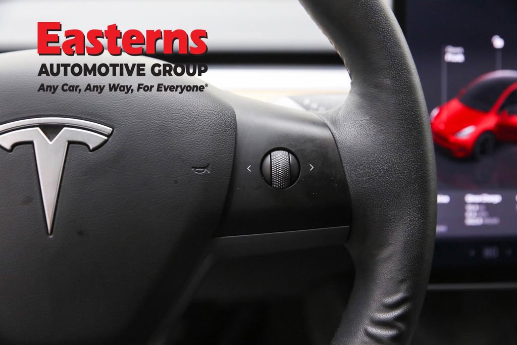 Used 2022 Tesla Model Y Performance image 15
