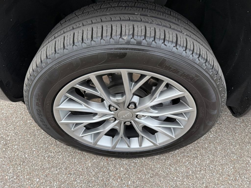 Used 2024 Jeep Grand Cherokee L Summit image 10