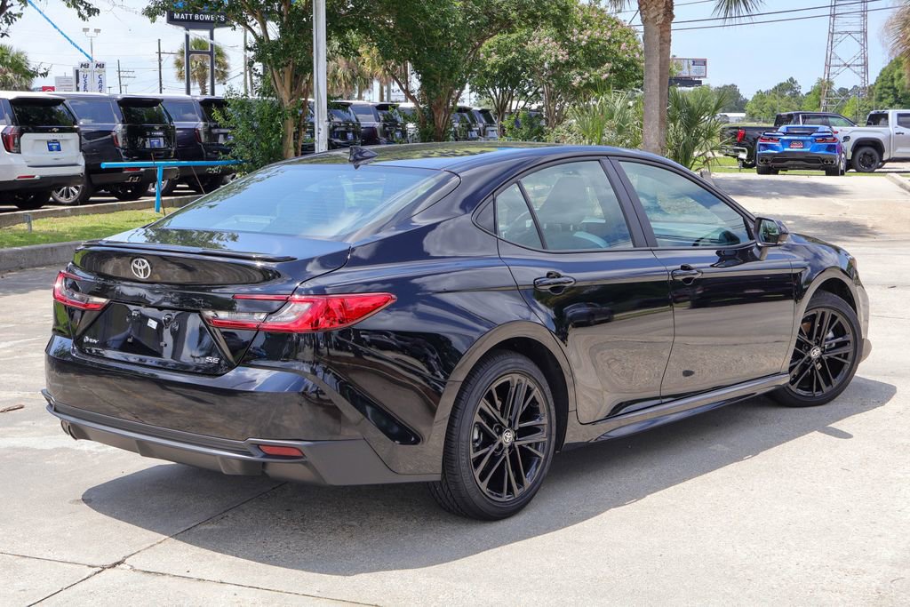 Used 2026 Toyota Camry SE w/ Convenience Package FWD image 2