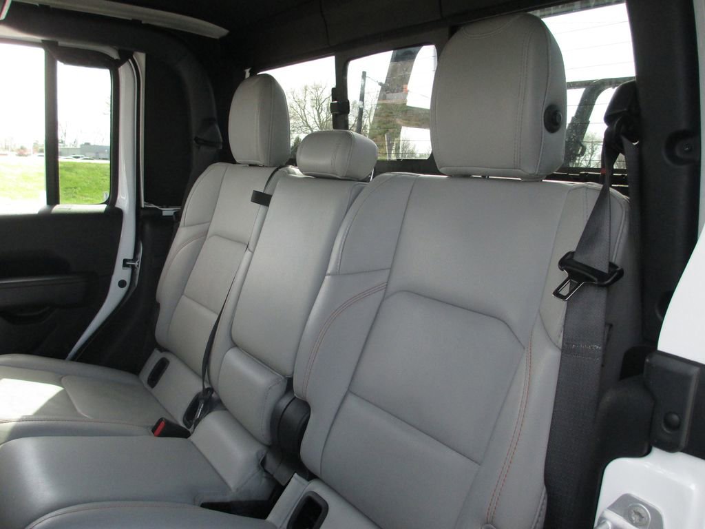 Used 2022 Jeep Gladiator Mojave w/ LED Lighting Group image 20