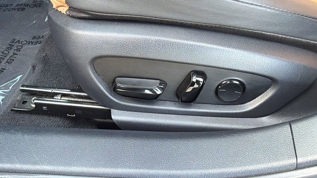 Used 2022 Lexus ES 300h w/ Premium Package image 14