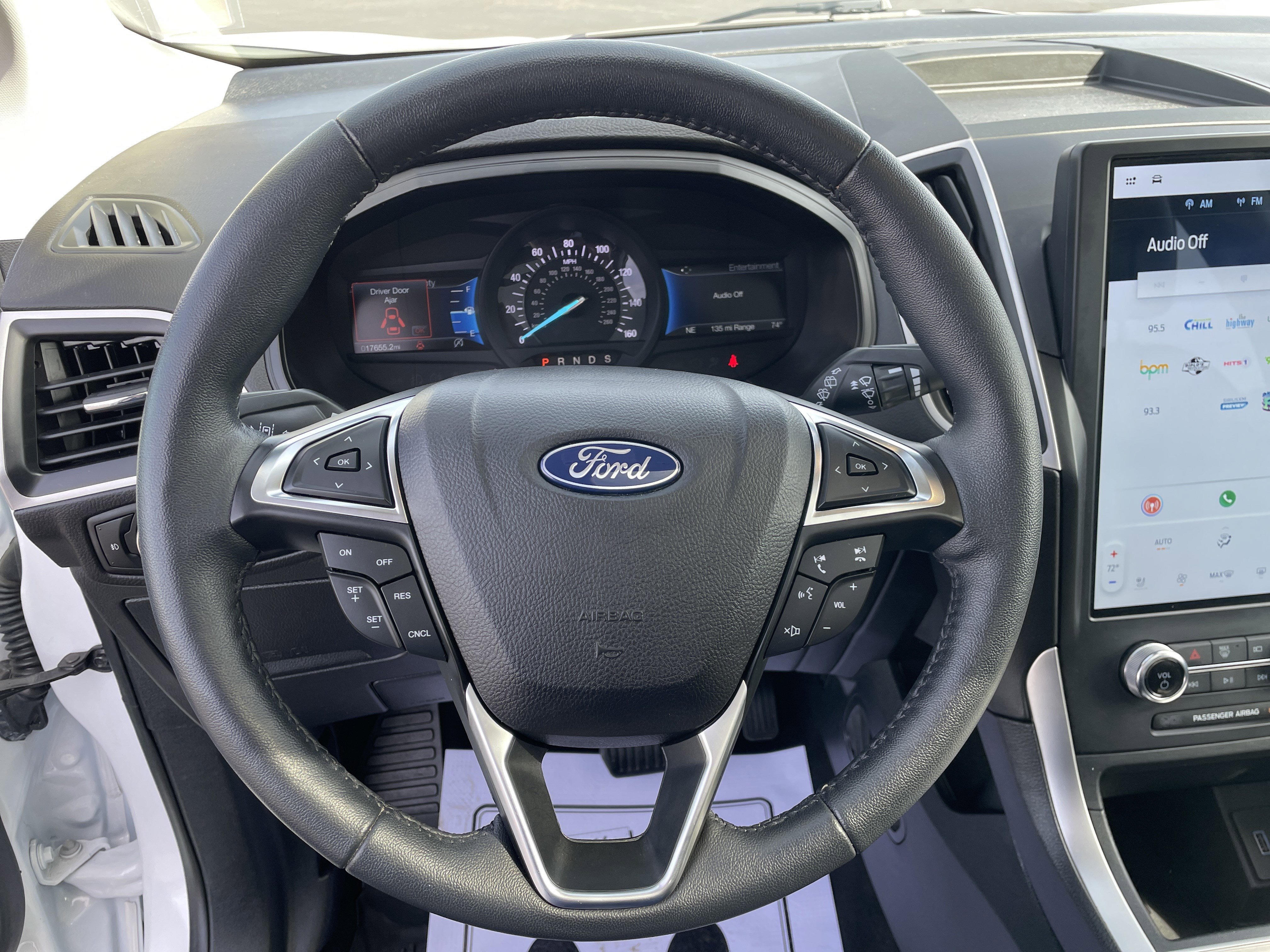 Used 2024 Ford Edge SEL w/ Convenience Package image 13
