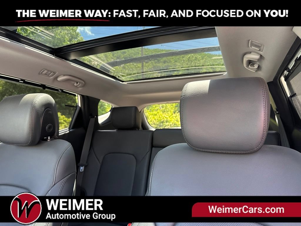Used 2018 Hyundai Santa Fe Sport w/ 2.0T Ultimate Tech Package 05 AWD/4WD image 19