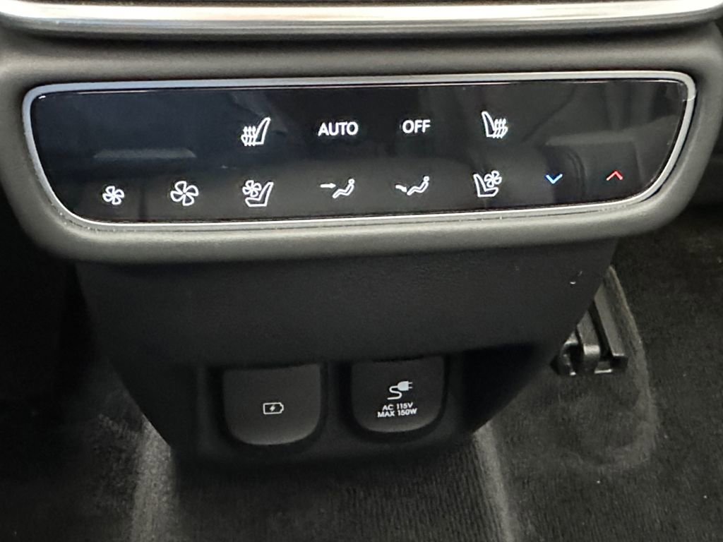 Used 2025 Genesis GV80 3.5T Prestige image 25