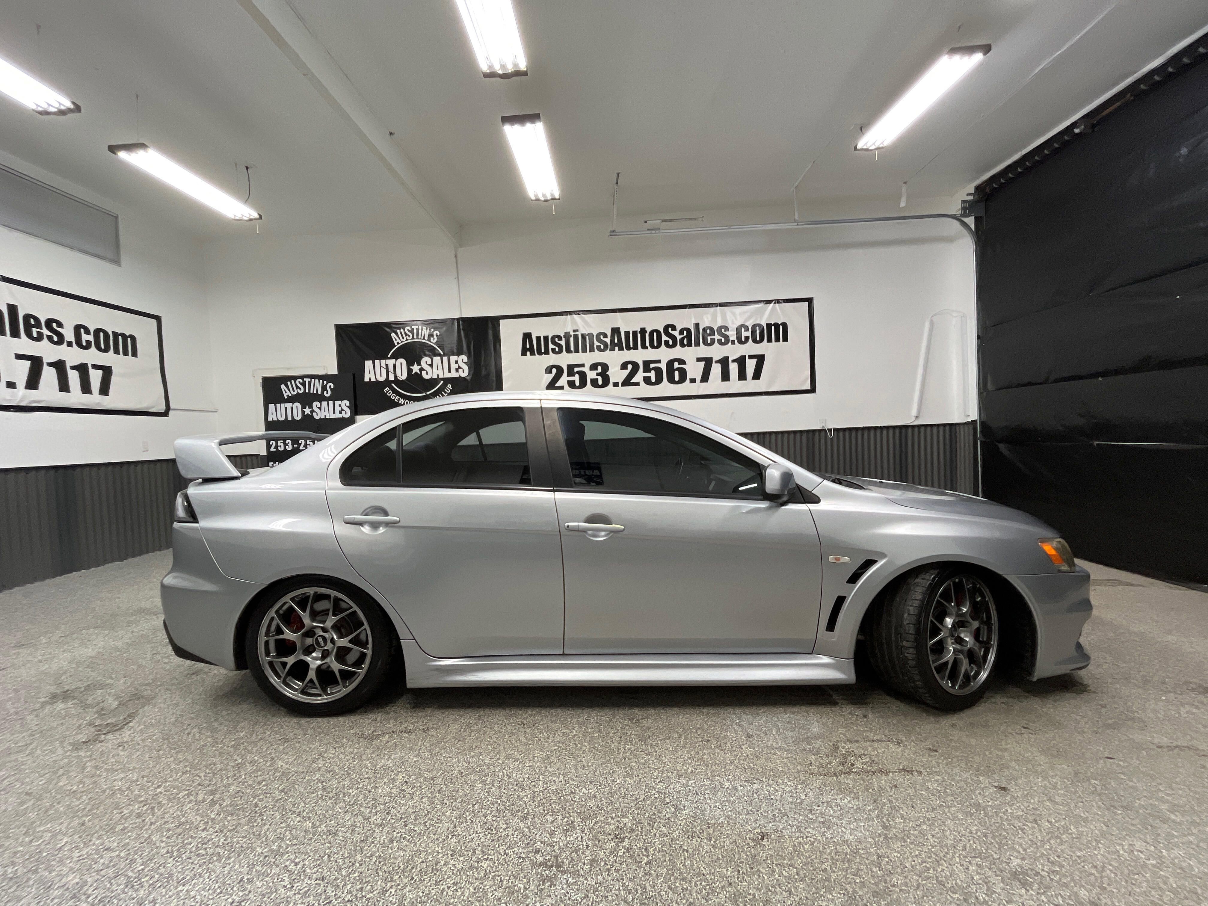 Used 2010 Mitsubishi Lancer Evolution GSR image 2