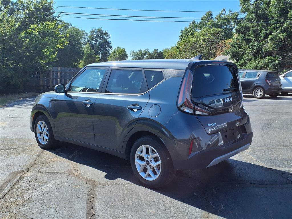 Used 2024 Kia Soul LX w/ Option Group 015 image 4